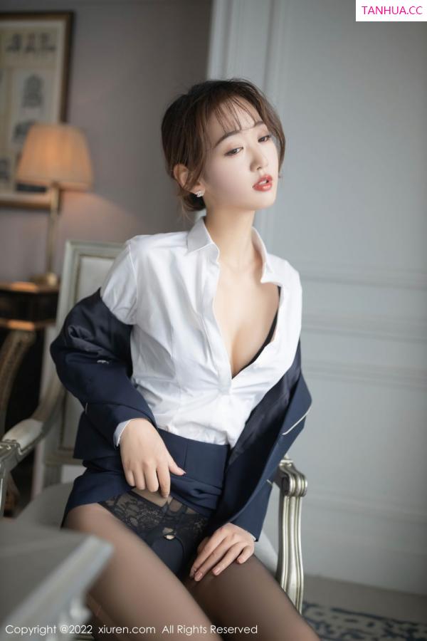唐安琪  [XiuRen]高清写真图 2022.01.10 No.4445 唐安琪第15张图片